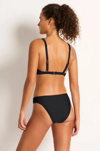 M&L Classic V One Piece Black