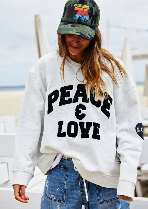 PEACE AND LOVE SWEAT