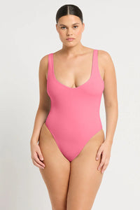 lucia one piece Cherry/Hibiscus