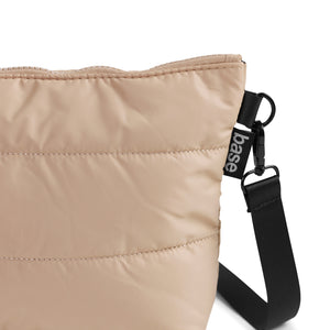 stash base crossbody (cloud) - sand