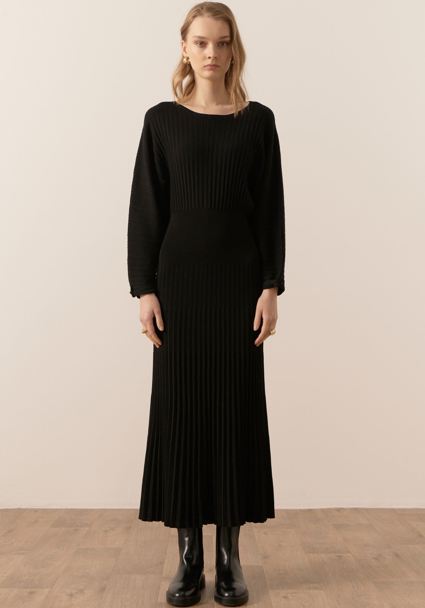 Gizelle Pleated Maxi Dress Black