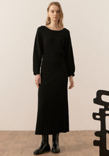 Load image into Gallery viewer, Gizelle Pleated Maxi Dress Black