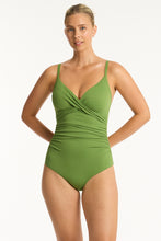 Load image into Gallery viewer, Nouveau Twist Front Dd/E Cup One Piece Fern