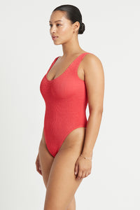 mara onepiece guava